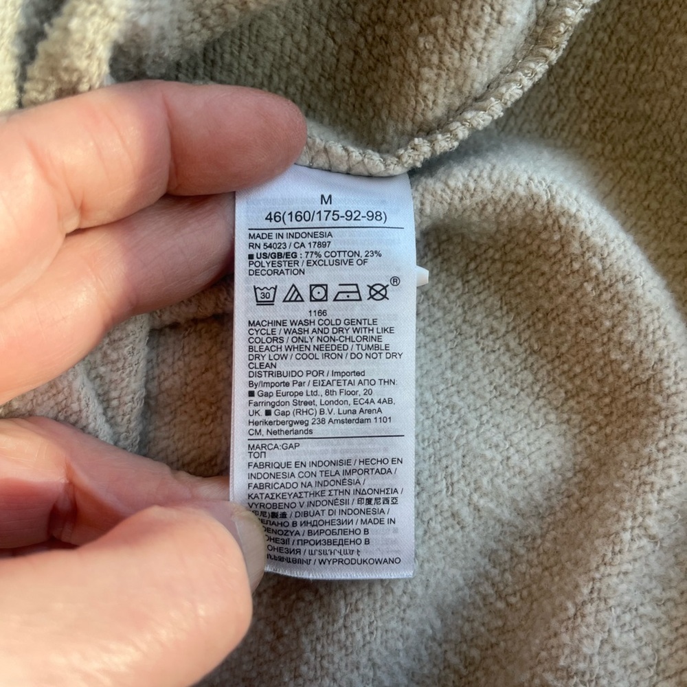 GAP Button down oversized sweatshirt. Size Medium - image 4